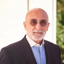Photo of Kosrow Dehnad